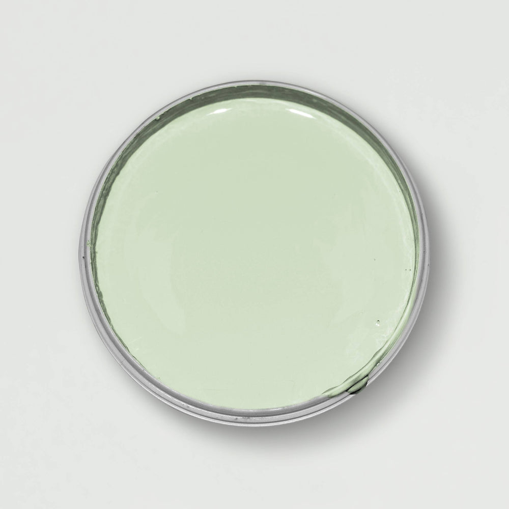 Blick in die geöffnete Yellowchair Kreidefarbe Dose Nr. 329 G