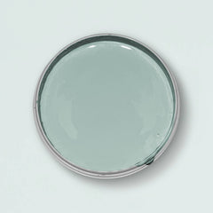 Blick in die geöffnete Yellowchair Kreidefarbe Dose Nr. 372 B