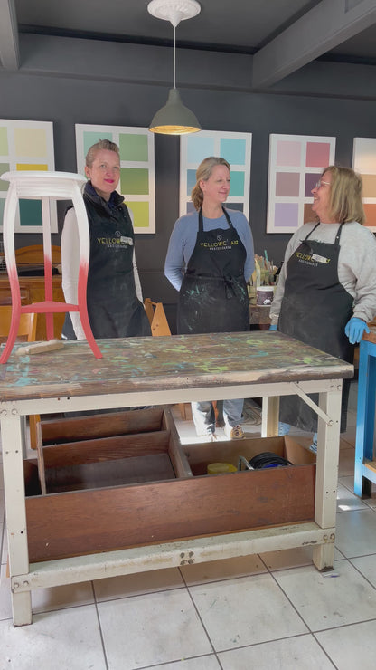 Workshop "Möbel gestalten mit yellowchair Kreidefarbe und Wachs" in RIEGEL a.K.