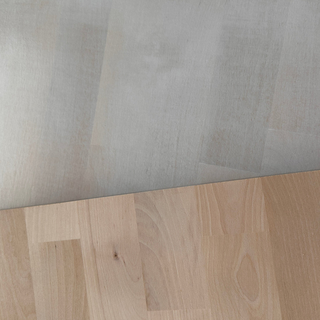 Holzmöbel in White-Wash-Technik mit Kreidefarbe gestrichen