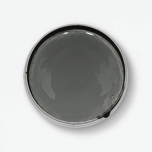 Blick in die geöffnete Yellowchair Kreidefarbe Dose Nr. 10