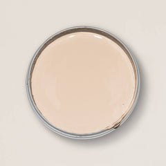 Blick in die geöffnete Yellowchair Kreidefarbe Dose Nr. 81